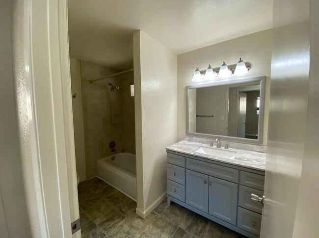Building Photo - 3 bedroom single story located in an estab...