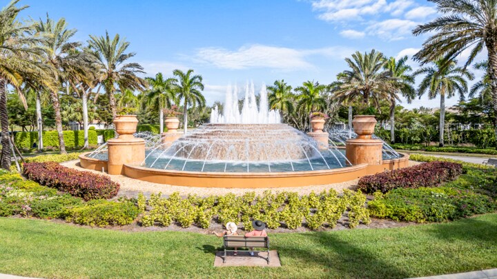 Fountain Entrance - 9229 Museo Cir