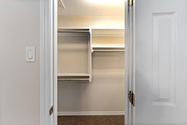 Building Photo - 24527 Appian Ridge