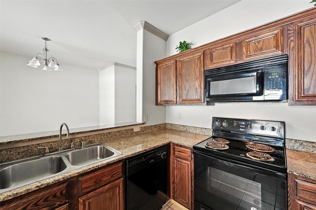 Building Photo - 2353 Homewood Ln