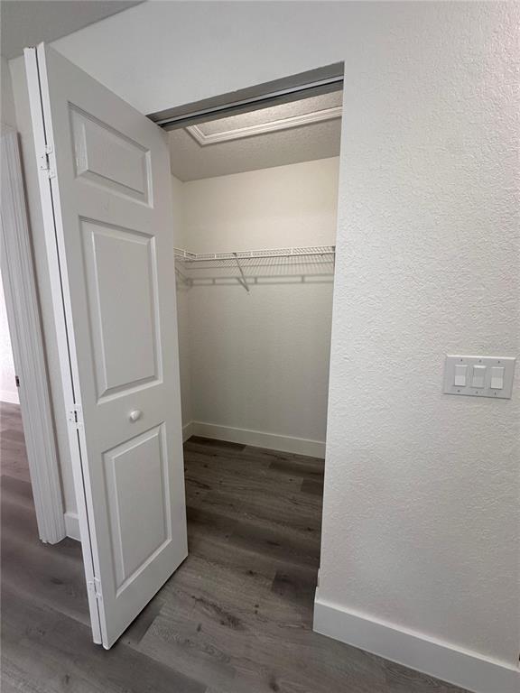 Building Photo - 40 Willow Run