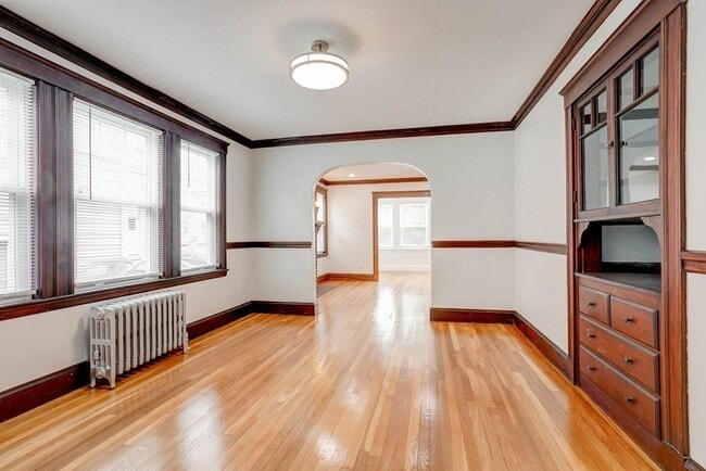 Building Photo - 43 Magdala St