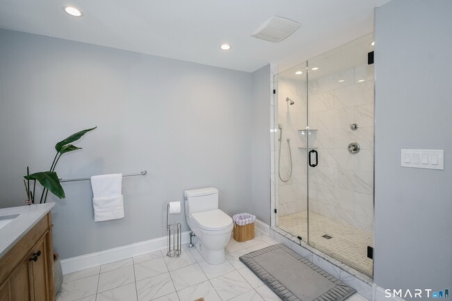 Building Photo - 50 1/2 Mountain Spring Rd