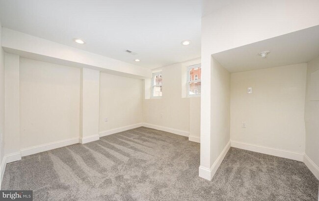 Building Photo - 71X Dolphin St