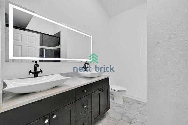 Building Photo - 3 BED & 3 BATH CONDO FOR RENT