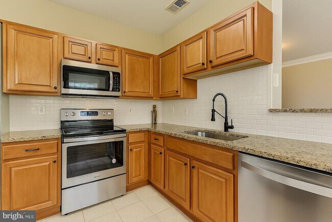 Building Photo - 1530 Spring Gate Dr.