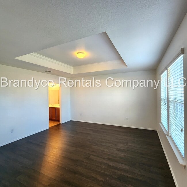 Building Photo - 411 Taurus Dr