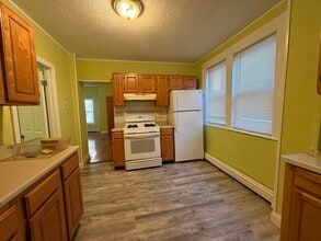 Building Photo - 150 Orange St