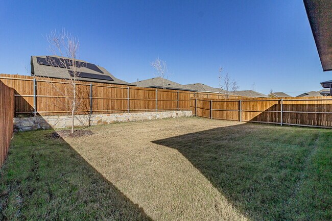 Building Photo - "Beautiful 3-Bedroom 2-Bath Oasis in Forney, TX: Spacious Living!"
