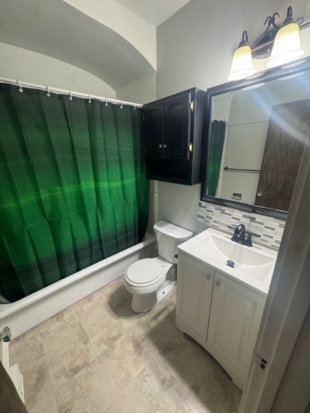 Building Photo - 7414 Marlborough Ave