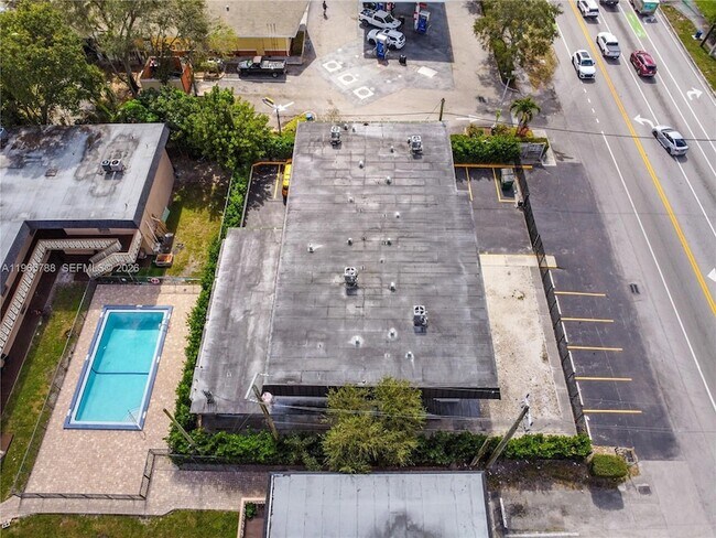 Building Photo - 5980 SW 40th Ave