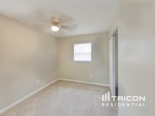 Building Photo - 804 Heidi Rd