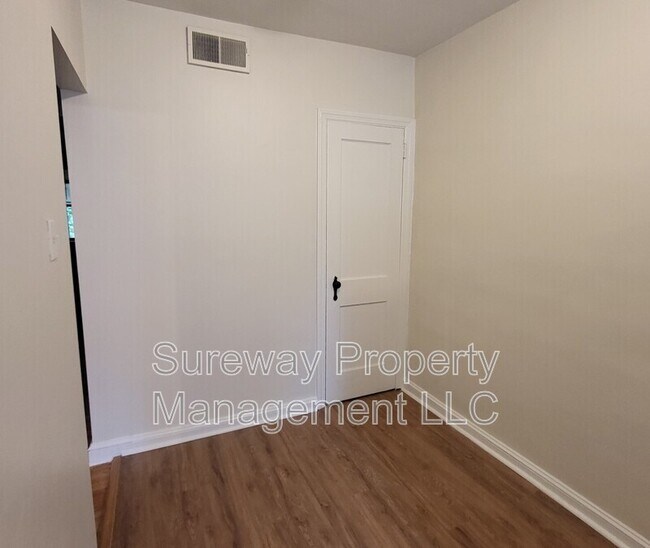 Building Photo - 846 Windermere Ave
