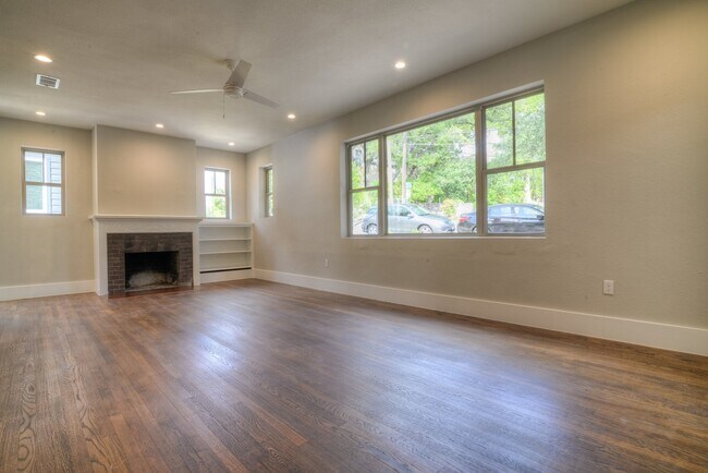 Building Photo - 3109 Walling Dr