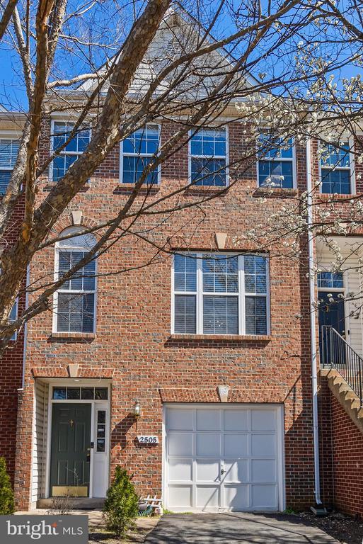 Building Photo - 2505 James Madison Cir