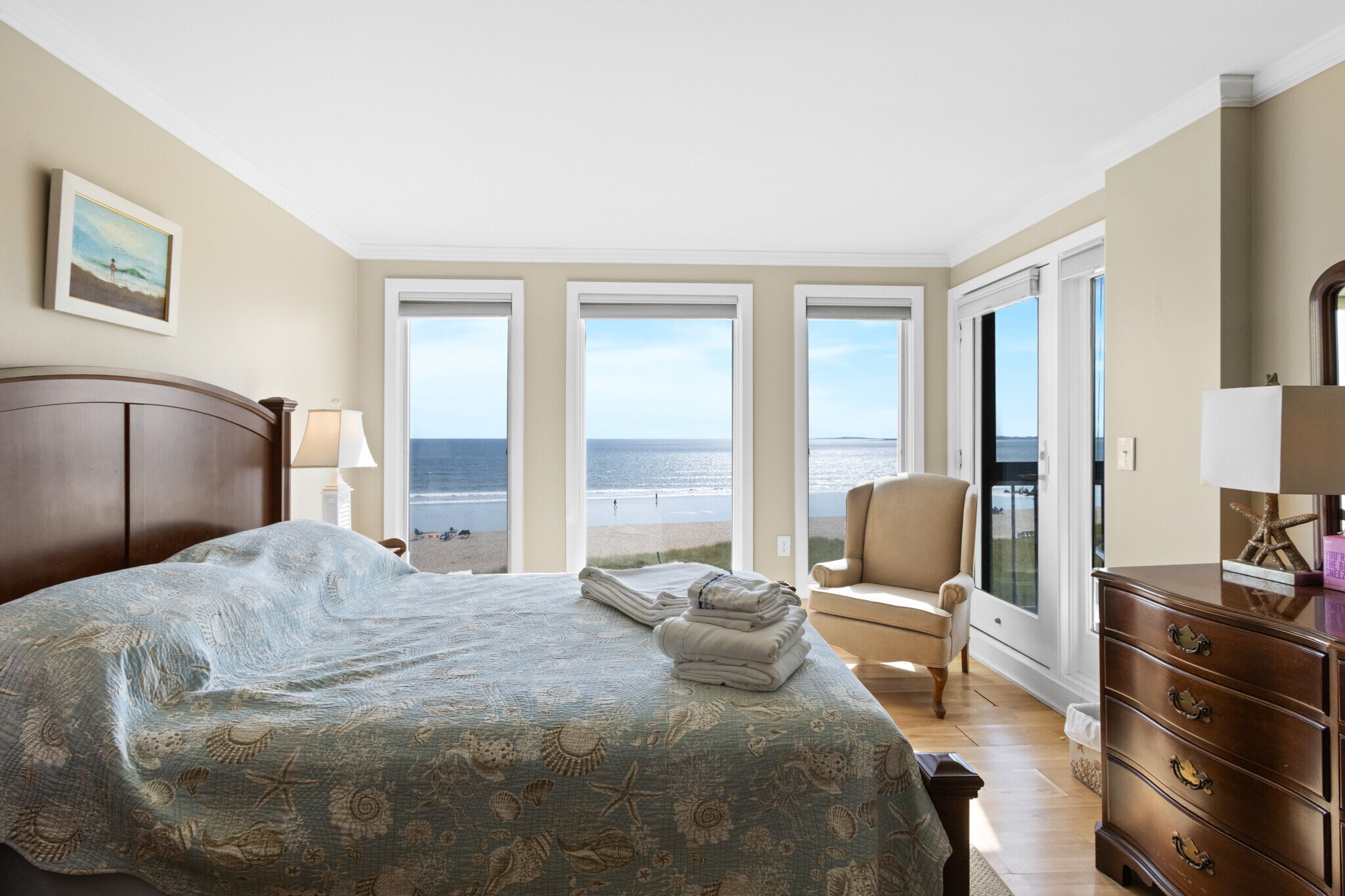 Building Photo - 1 Seacliff Ave