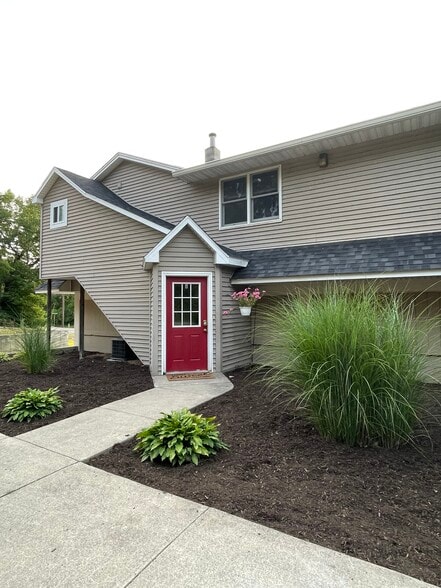 1 BEDROOM - 118 Riverside Dr