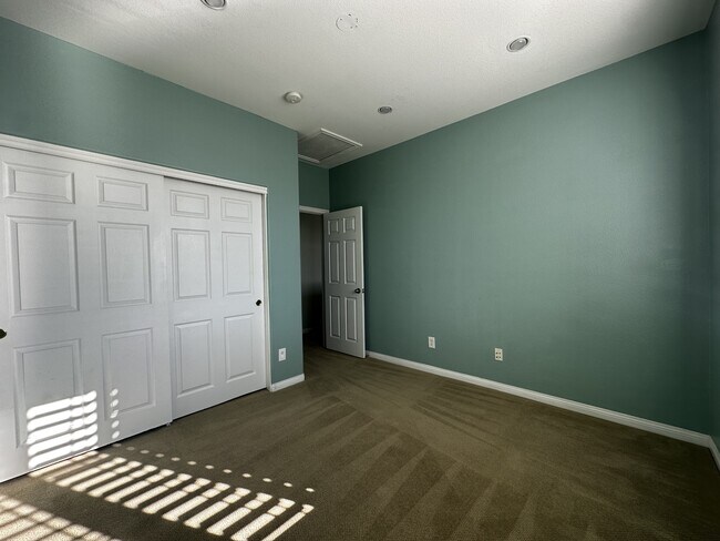 Building Photo - 7628 Belhurst Ave