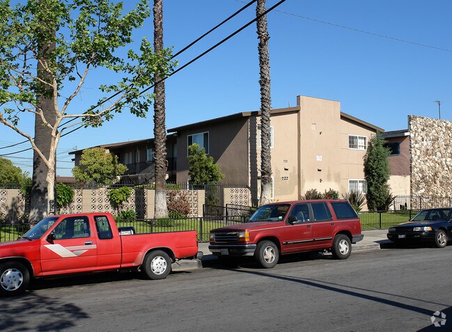 Building Photo - Townsend Apartments