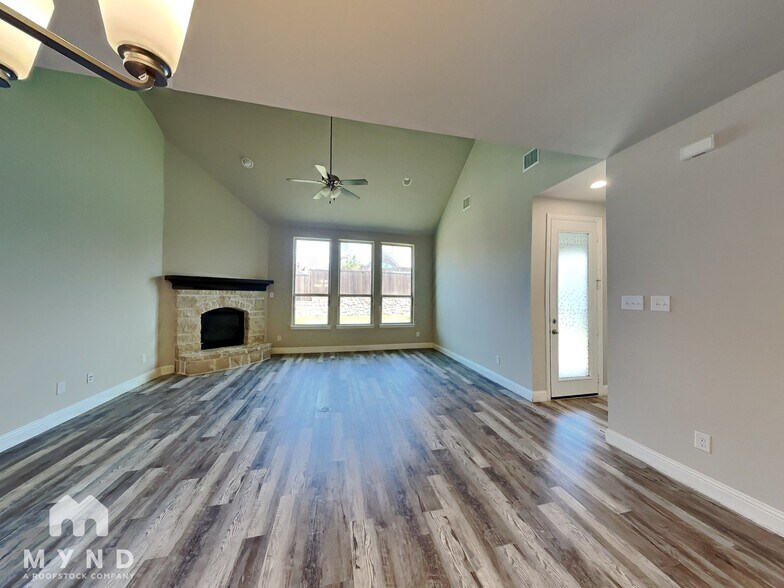 Building Photo - 1424 Bird Cherry Ln