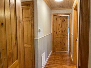 Building Photo - 202 N Spring St