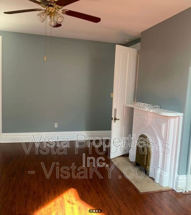 Building Photo - 514 W Oak St