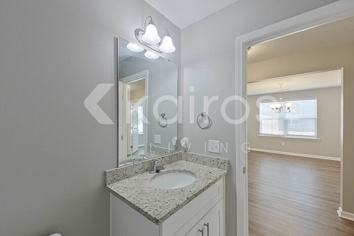 Building Photo - 140 Western Red Cedar Dr