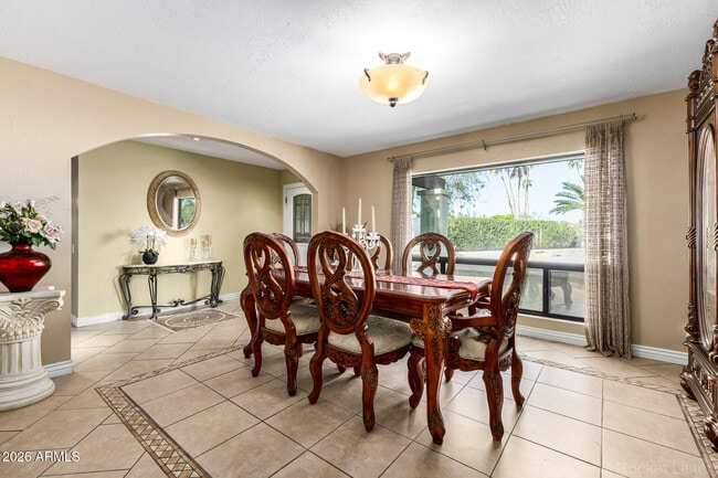 Building Photo - 11051 N 44th Ct