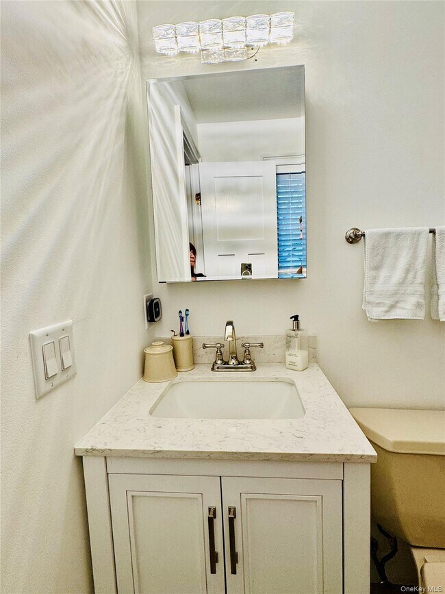 Building Photo - 1 Kings Ct