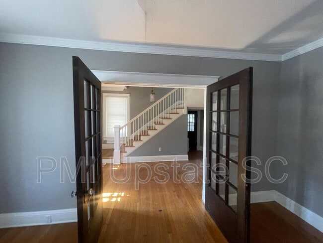 Building Photo - 181 N Fairview Ave