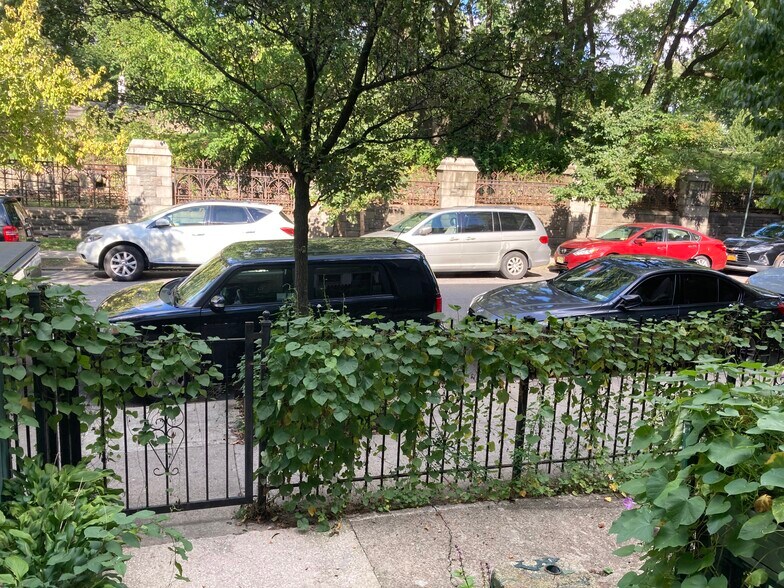 Primary Photo - 522 W 153rd St