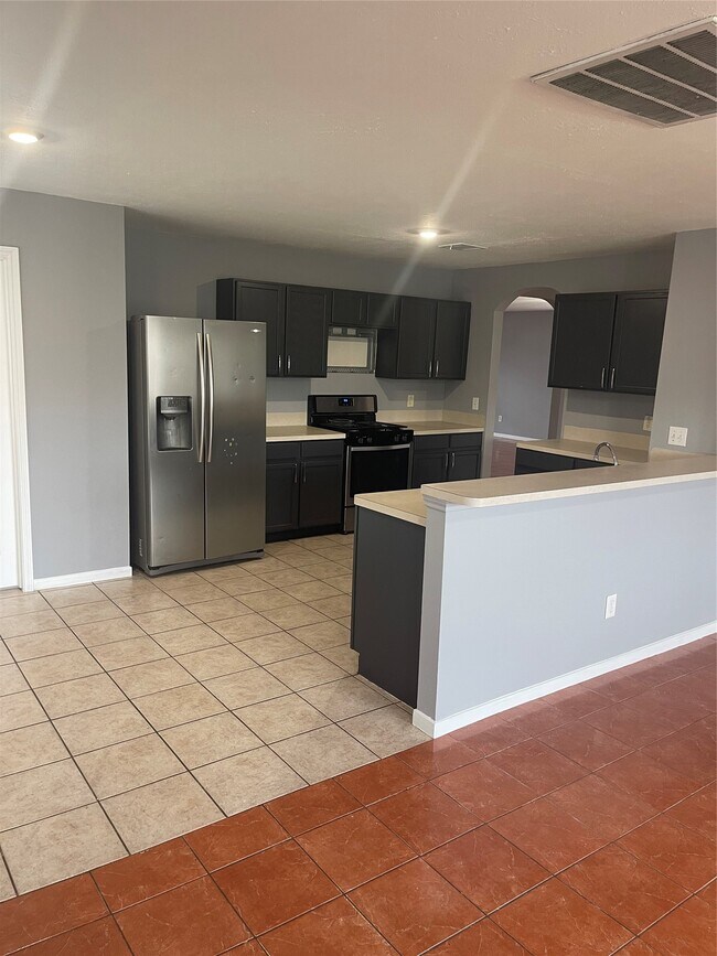 Building Photo - 16939 Watering Oaks Ln