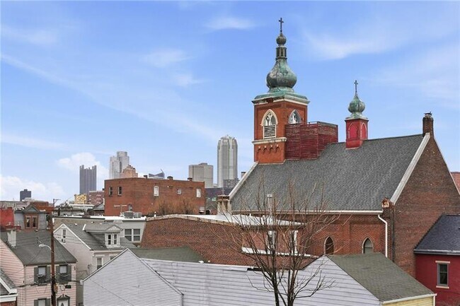 Building Photo - 116 S 17th St