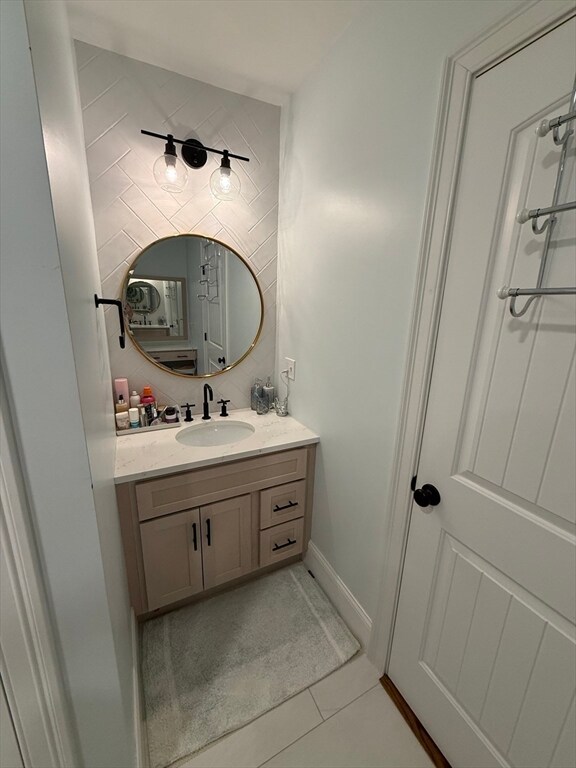 Building Photo - 394 W 2nd St