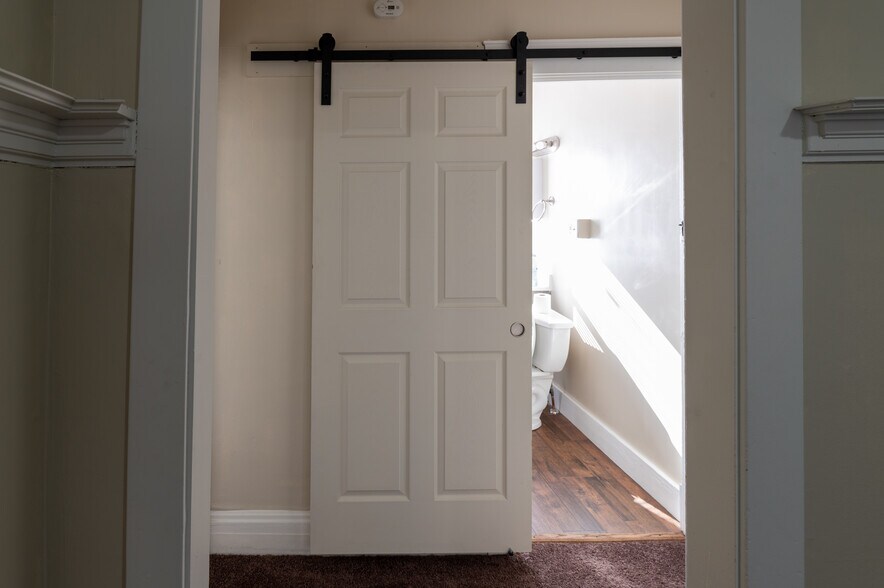 Bathroom - 1171 La Croix Ave