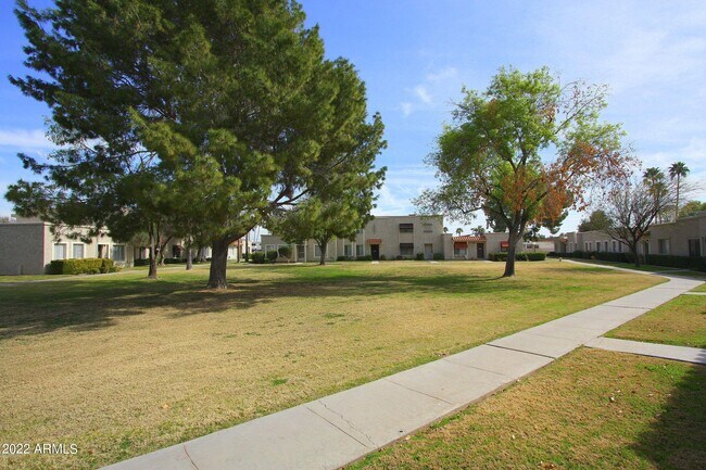 Building Photo - 5023 N 81st St