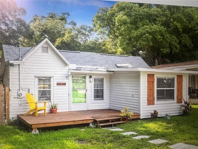 Primary Photo - 1544 Carmel Ave