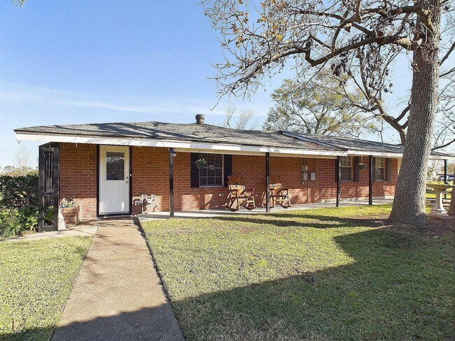 Building Photo - 2814 Balmorhea Ave