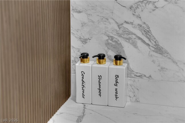 Building Photo - 10663 Stone Ledge Ave