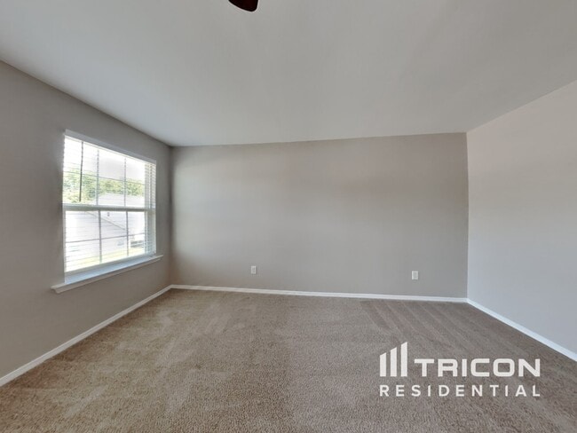 Building Photo - 514 Kerriann Ln