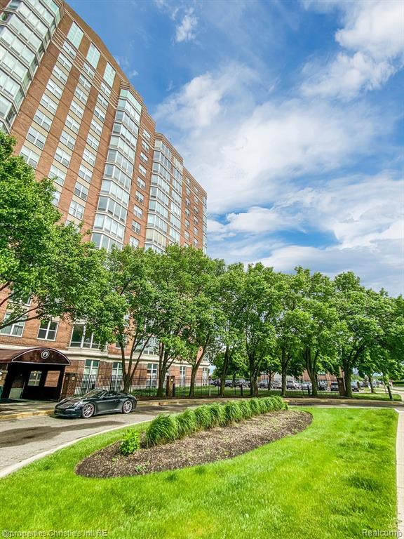 Building Photo - 250 E Harbortown Dr