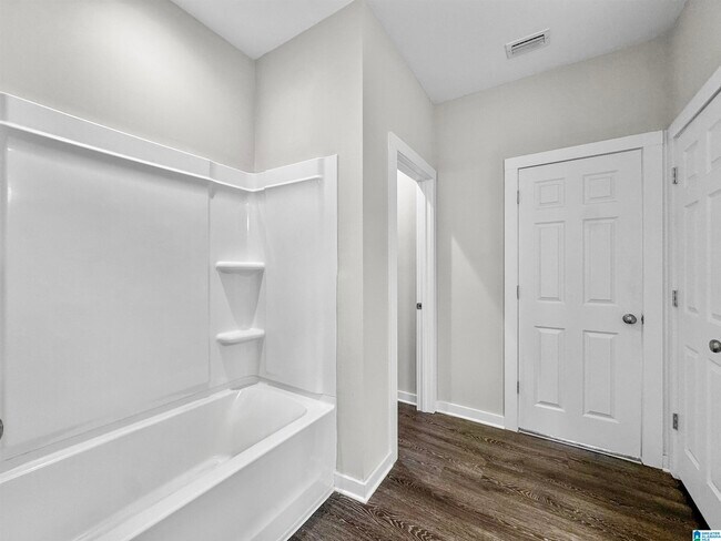 Building Photo - 1307 Cater Lee Way