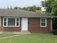 Building Photo - 401 Springhill Dr