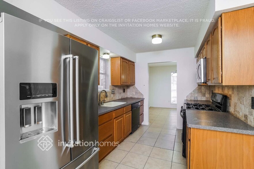 Building Photo - 9422 Cedar Point Cir