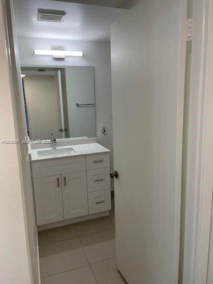 Building Photo - 8180 Geneva Ct