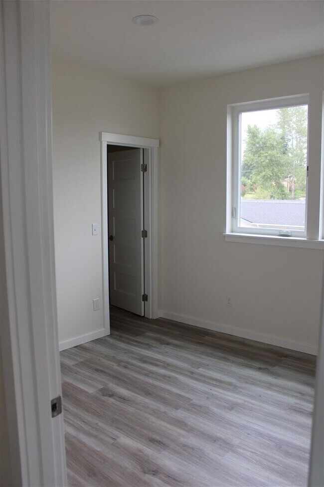 Building Photo - 2 bedroom 2 bathroom Brand  New Construction