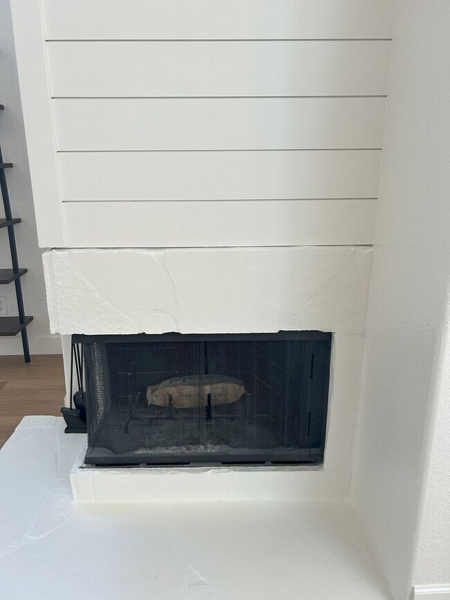 Building Photo - 2 Bedroom/2 bath Condo in the Mission de L...