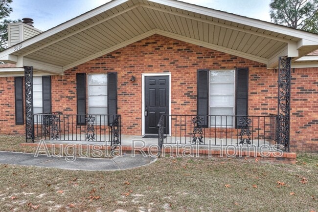 Building Photo - 3859 Fairington Dr