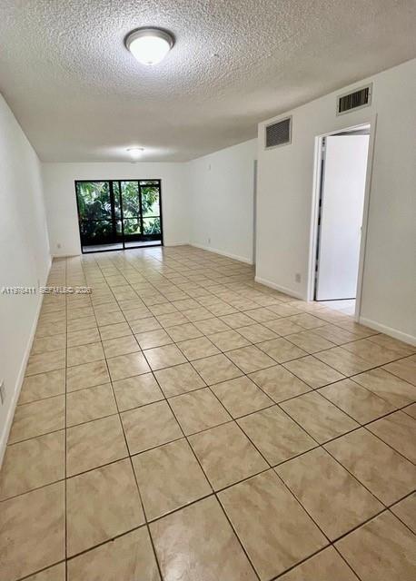 Building Photo - 3101 Oakland Shores Dr