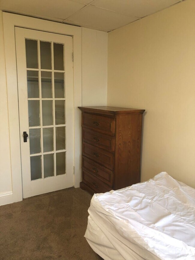 Building Photo - 113 Comstock Pl